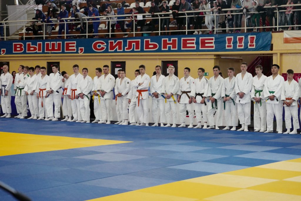Участники всероссийских соревнований юноши до 18 лет